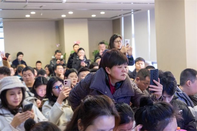 1769527457-0c545f5ee9a53e3