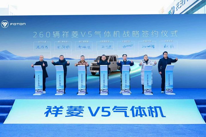 9818e5fbba4e469395d7bec1e3ff2671